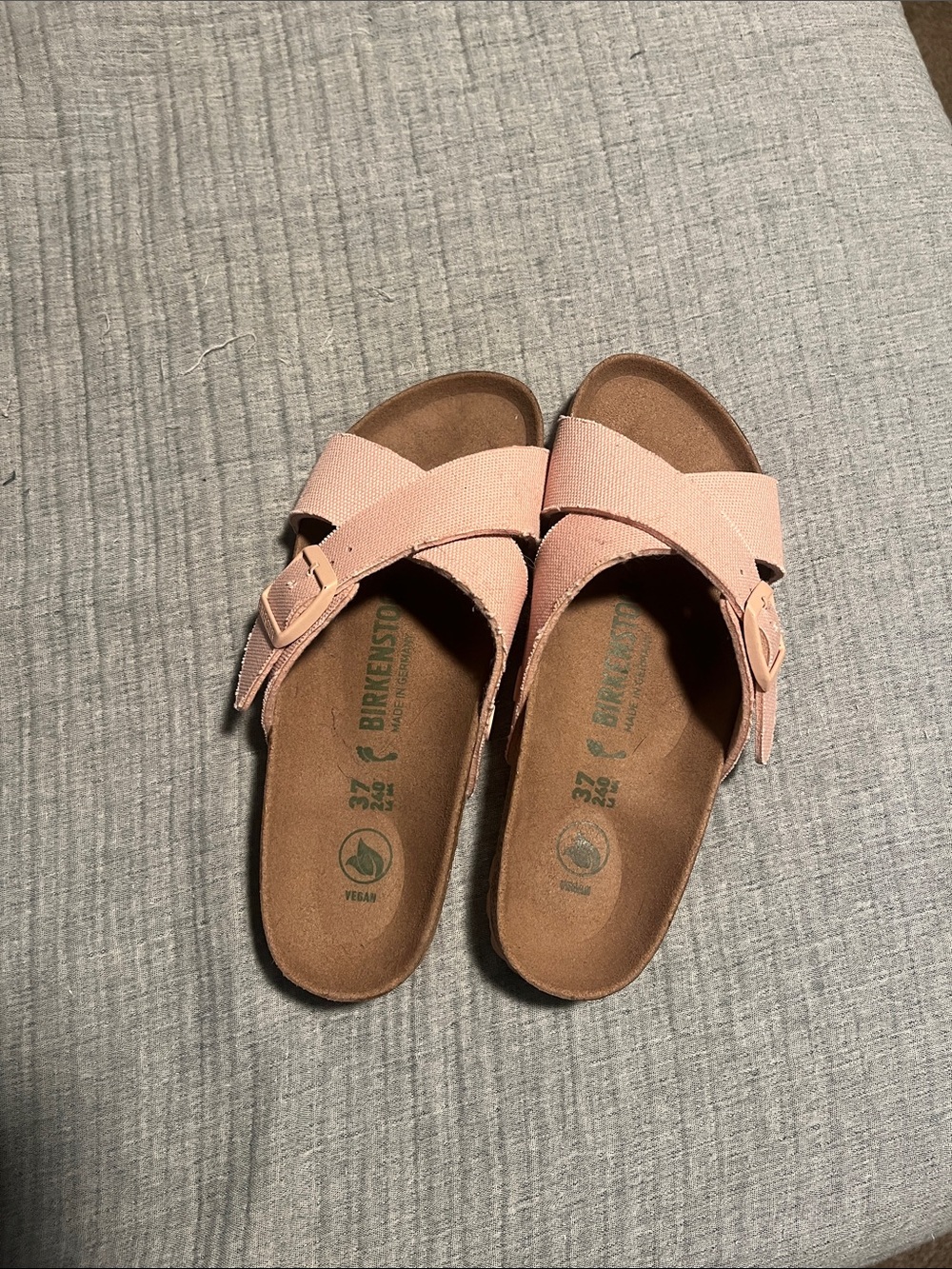 Birkenstock Women's Light Pink Cross-Strap Slide Sandals